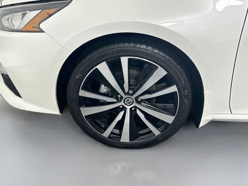 Used 2022 Nissan Altima 2.5 SR FWD image 28