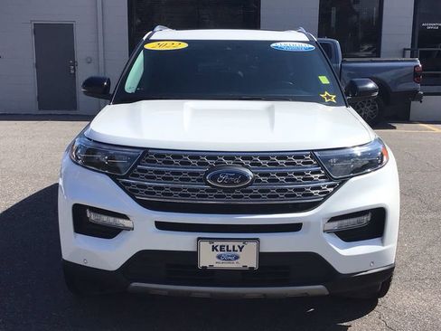 Certified 2022 Ford Explorer Limited w/ Equipment Group 301A image 2