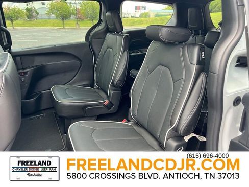 New 2026 Chrysler Pacifica Limited w/ S Appearance Package image 23