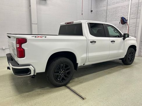 Used 2023 Chevrolet Silverado 1500 Custom AWD/4WD image 6