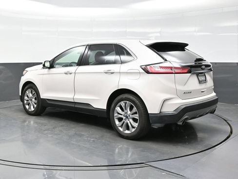 Used 2019 Ford Edge Titanium w/ Cold Weather Package AWD/4WD image 4