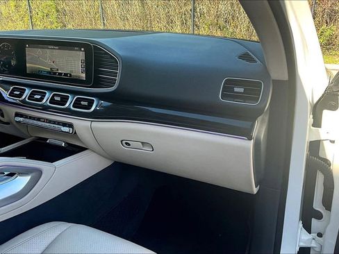 Used 2020 Mercedes-Benz GLE 350 w/ Premium Package image 21