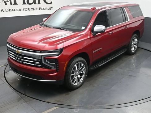 New 2026 Chevrolet Suburban Premier w/ Sun And Tow Package AWD/4WD image 24
