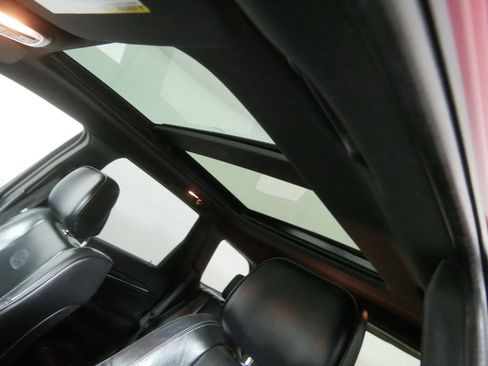 Used 2015 Jeep Grand Cherokee Overland w/ Advanced Technology Group image 13