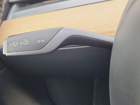 Used 2020 Tesla Model Y Long Range AWD/4WD image 16