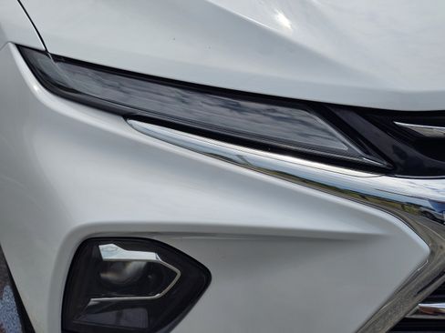 Used 2023 Chevrolet Blazer Premier FWD image 4