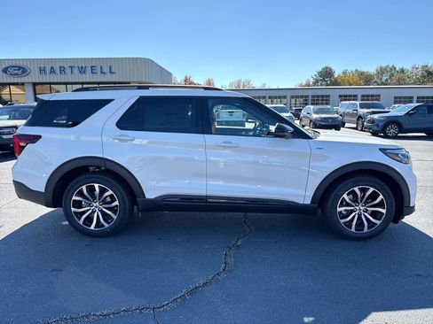 New 2026 Ford Explorer ST-Line w/ Premium Package image 27