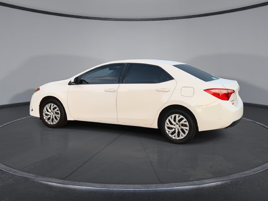 Used 2018 Toyota Corolla LE FWD image 6