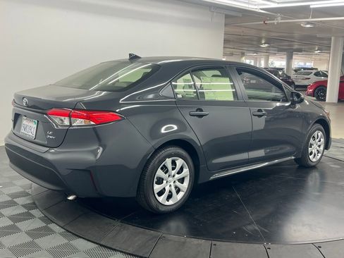 Used 2026 Toyota Corolla LE image 4