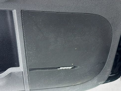 Used 2017 GMC Acadia Limited SLT image 21