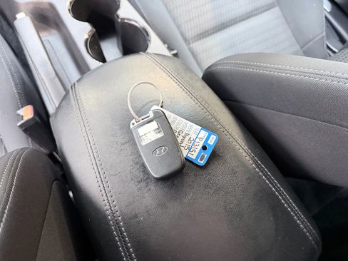 Used 2015 Hyundai Genesis 3.8 image 19