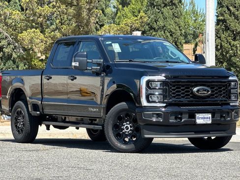 New 2026 Ford F250 Lariat w/ Black Appearance Package AWD/4WD image 2