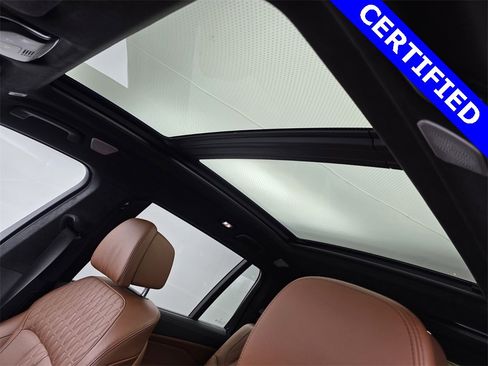 Used 2024 BMW X7 M60i w/ Executive Package image 12