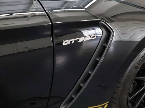 Used 2018 Ford Mustang Shelby GT350 w/ Electronics Package RWD image 42