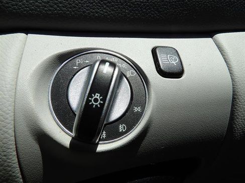 Used 2009 Mercedes-Benz SL 550 image 24