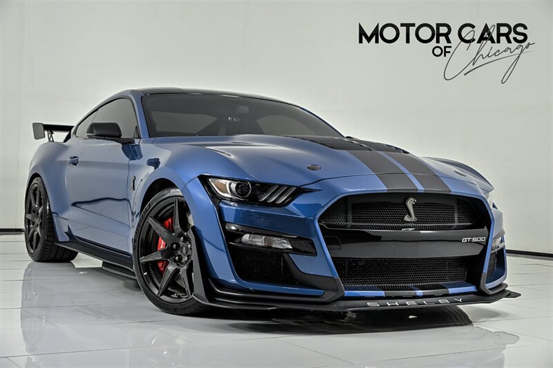 Used 2021 Ford Mustang Shelby GT500 w/ Carbon Fiber Track Pack RWD image 1