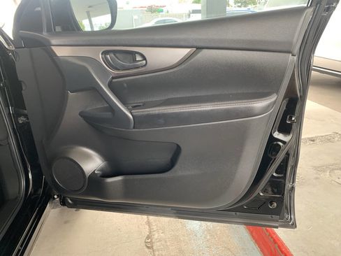 Used 2021 Nissan Rogue Sport S AWD/4WD image 12
