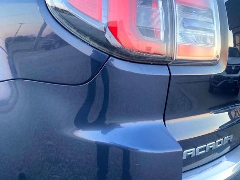 Used 2014 GMC Acadia SLE image 11