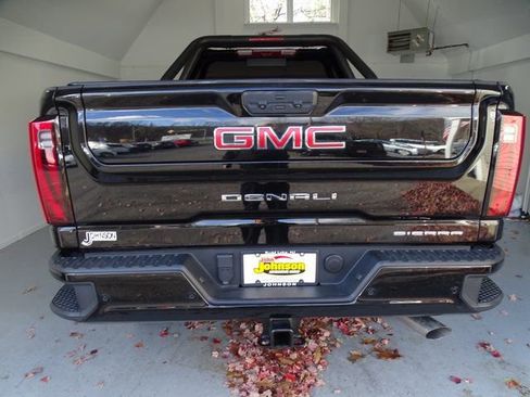 Certified 2024 GMC Sierra 3500 Denali w/ Technology Package image 20