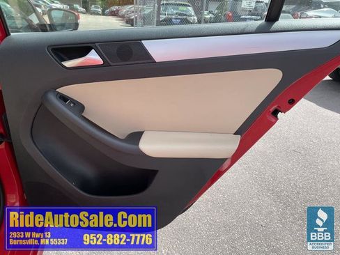 Used 2013 Volkswagen Jetta SE FWD image 15