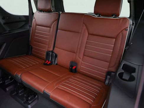 Used 2023 GMC Yukon Denali Ultimate AWD/4WD image 28