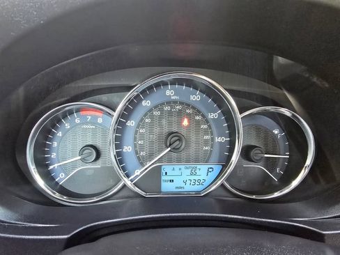Used 2015 Toyota Corolla LE FWD image 18