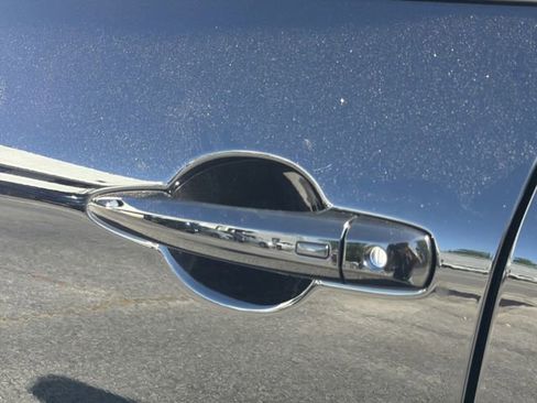 Used 2024 Nissan Rogue SV w/ SV Premium Package image 31