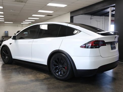 Used 2020 Tesla Model X Long Range AWD/4WD image 9