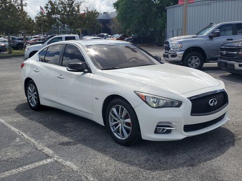 Used 2017 INFINITI Q50 3.0t Premium w/ 3.0T Premium Plus Package image 3