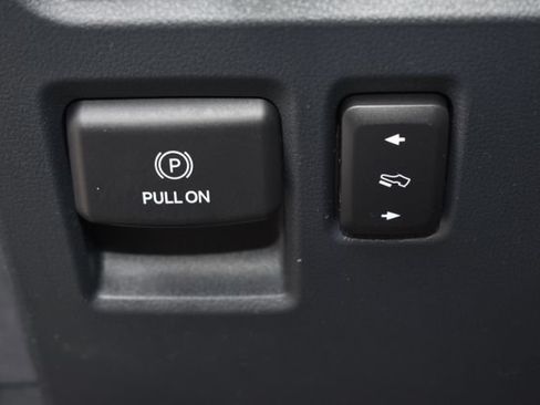 Used 2023 Ford F150 4x4 SuperCrew image 26