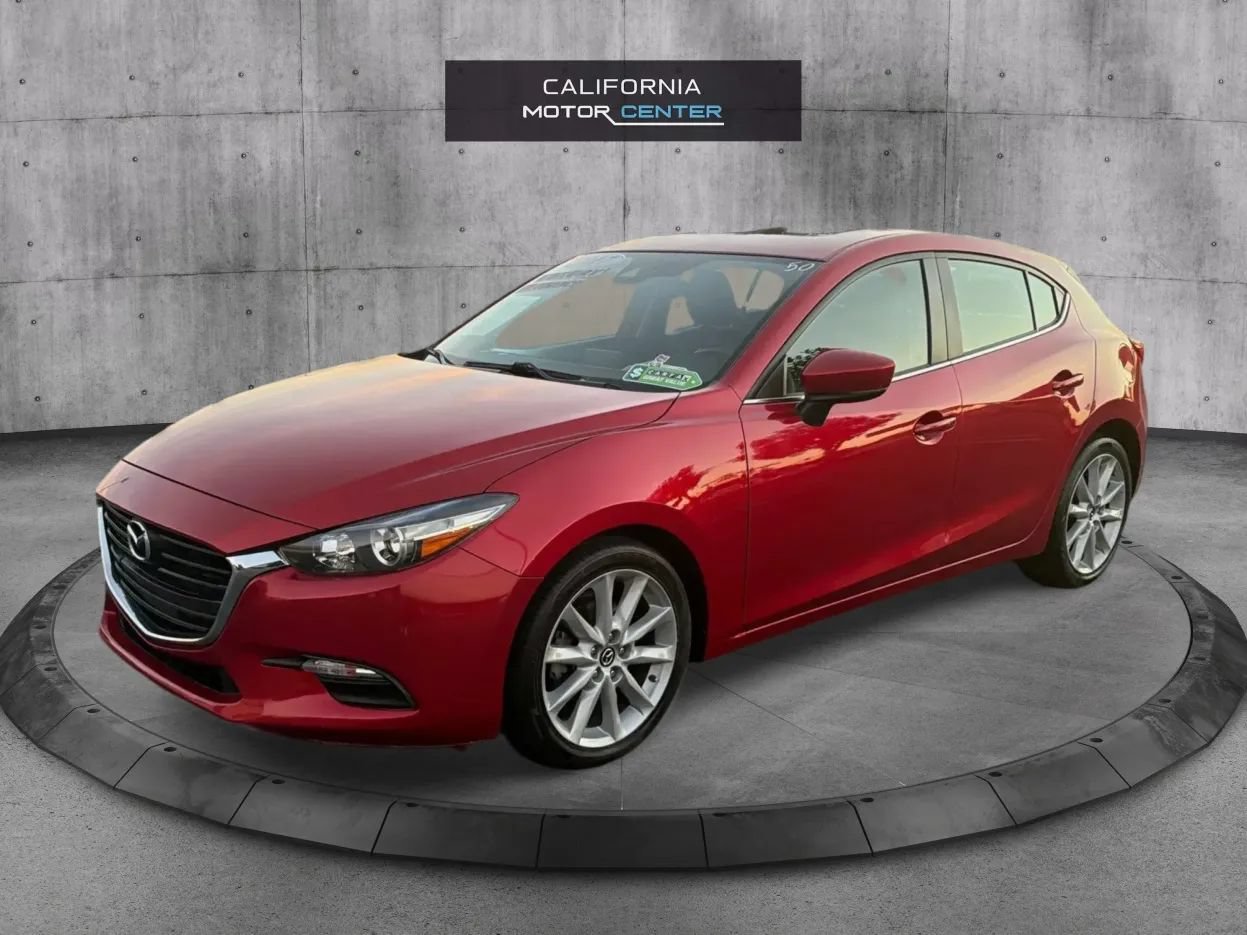 Used 2017 MAZDA MAZDA3 Touring FWD image 3