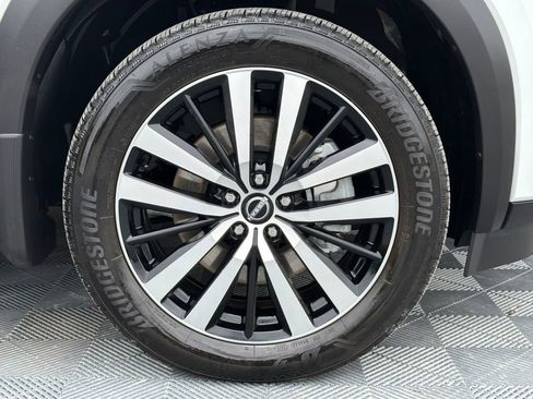 Used 2025 Nissan Pathfinder Platinum w/ Cargo Package FWD image 21