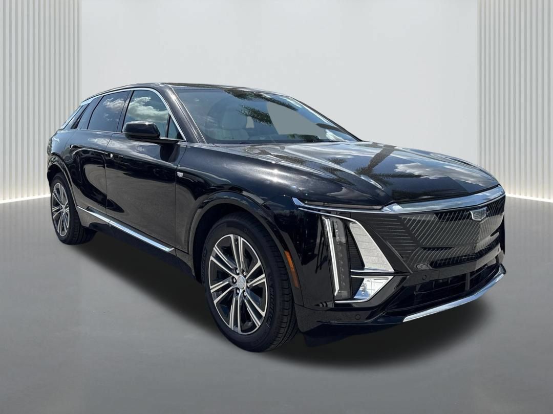 New 2026 Cadillac Lyriq Luxury RWD image 3
