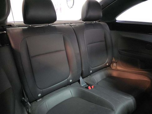 Used 2012 Volkswagen Beetle 2.5 FWD image 18