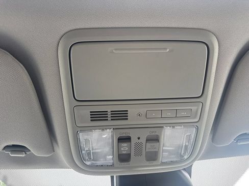 Used 2016 Honda Odyssey Touring image 27