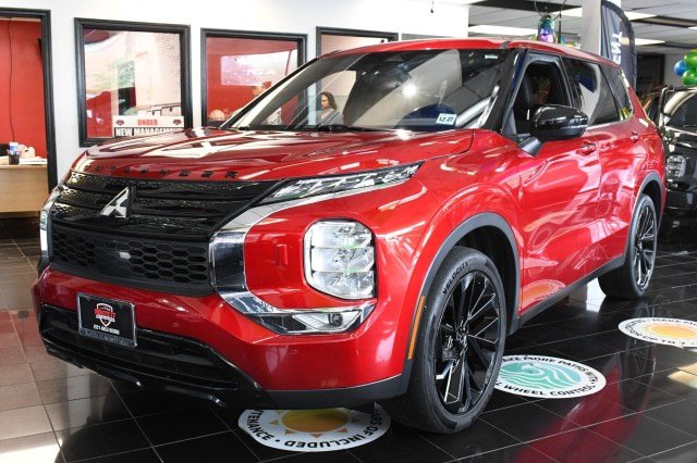 Used 2022 Mitsubishi Outlander SEL Black Edition AWD/4WD image 1