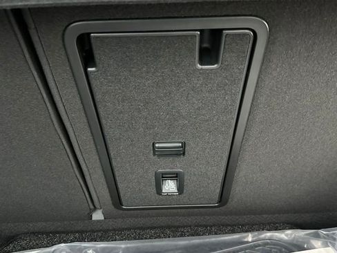 New 2026 Volkswagen Taos SE AWD/4WD image 17