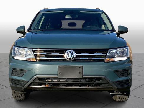 Used 2020 Volkswagen Tiguan SE w/ Panoramic Sunroof Package image 4