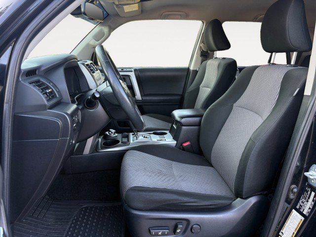 Used 2021 Toyota 4Runner SR5 AWD/4WD image 4
