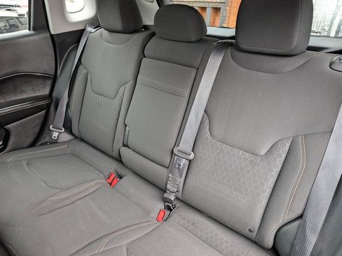 Used 2018 Jeep Compass Sport AWD/4WD image 7