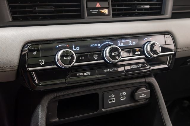 Used 2025 Honda Pilot Touring image 19