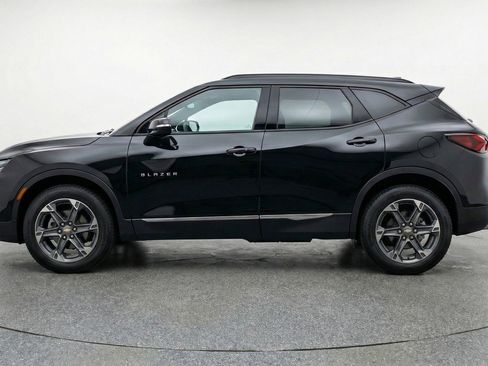 Used 2025 Chevrolet Blazer LT image 5