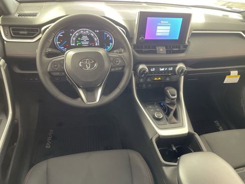 New 2025 Toyota RAV4 SE image 22