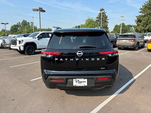 Used 2024 Nissan Pathfinder SV FWD image 31