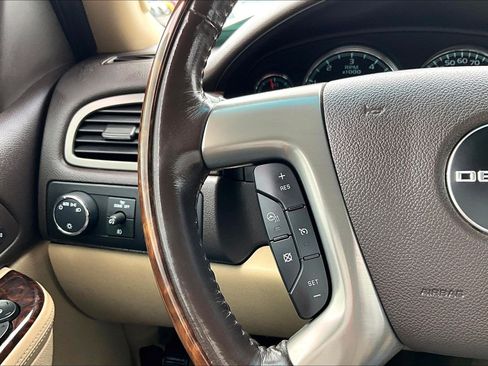Used 2013 GMC Yukon Denali AWD/4WD image 19