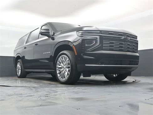 Used 2025 Chevrolet Suburban High Country w/ LPO, Illumination Package image 51