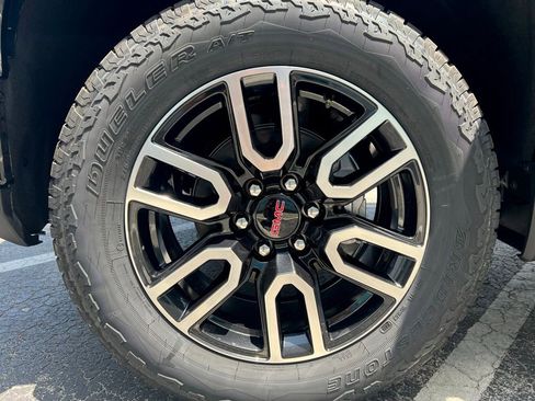 New 2026 GMC Sierra 1500 AT4 w/ AT4 Premium Package AWD/4WD image 41
