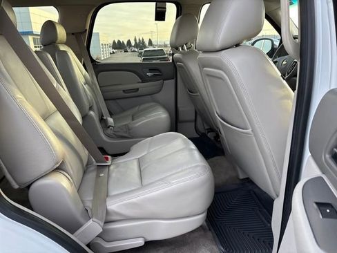 Used 2010 Chevrolet Tahoe LT w/ Luxury Package image 24
