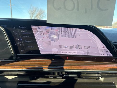 Used 2023 Cadillac Escalade ESV Premium Luxury image 26