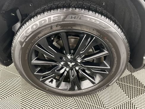 Used 2024 Mitsubishi Eclipse Cross LE AWD/4WD image 34